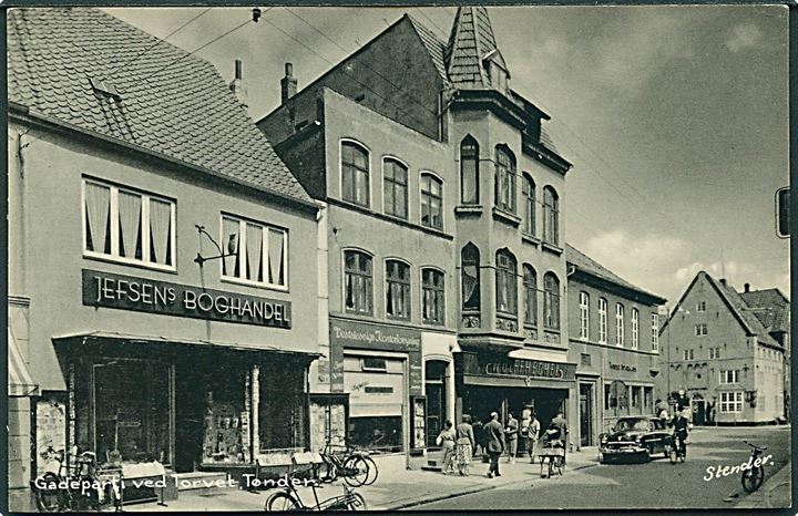 Gadeparti ved Torvet i Tønder. Stenders, Tønder no. 97 K. 