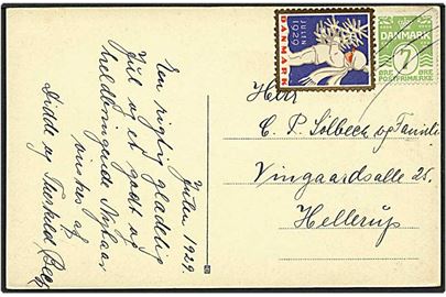 7 øre lysegrøn bølgelinie samt julemærke 1929 på lokalt sendt postkort fra Hellerup 1929.