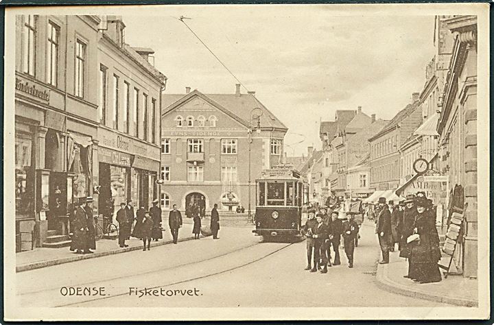 Sporvogn linie 2 på Fisketorvet i Odense. Stenders no. 27327.