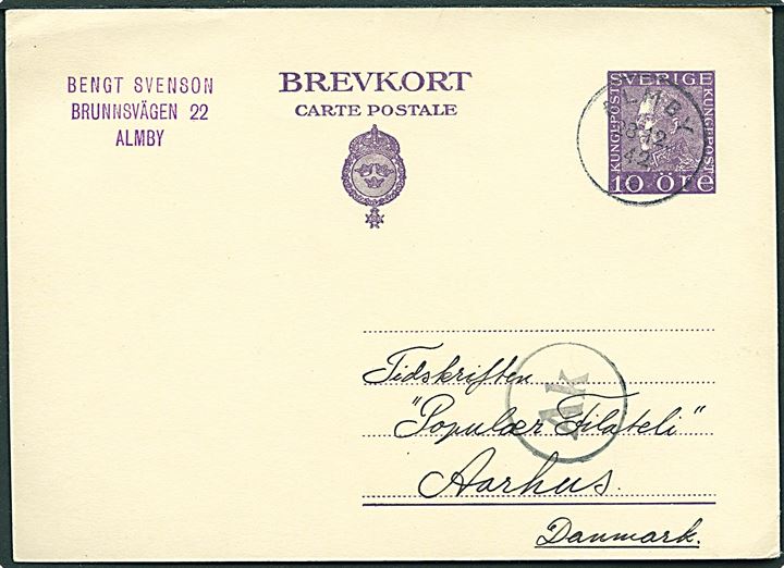 10 öre Gustaf helsagsbrevkort fra Almby d. 28.12.1942 til Aarhus, Danmark. Passér stemplet Ak ved censuren i København.