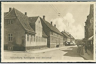Kordilgade med Biblioteket i Kallundborg. Stendersm Kallundborg no. 30.