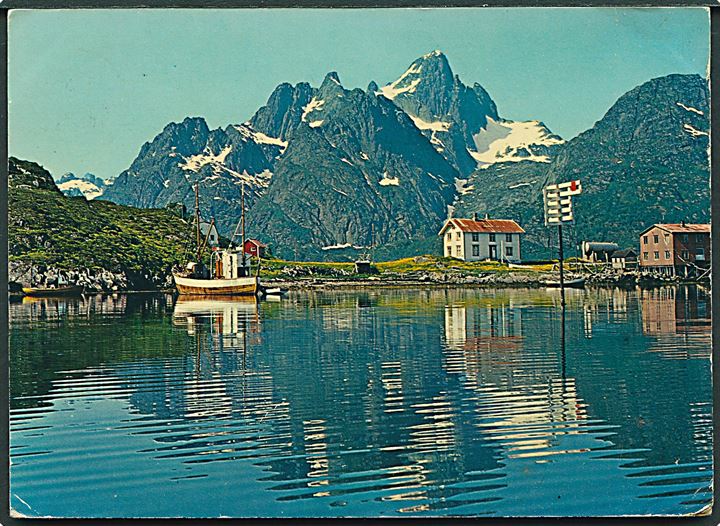 Lauksund ved Raftsundet, Norge. Aune Kunstforlag no. F-4692-0.