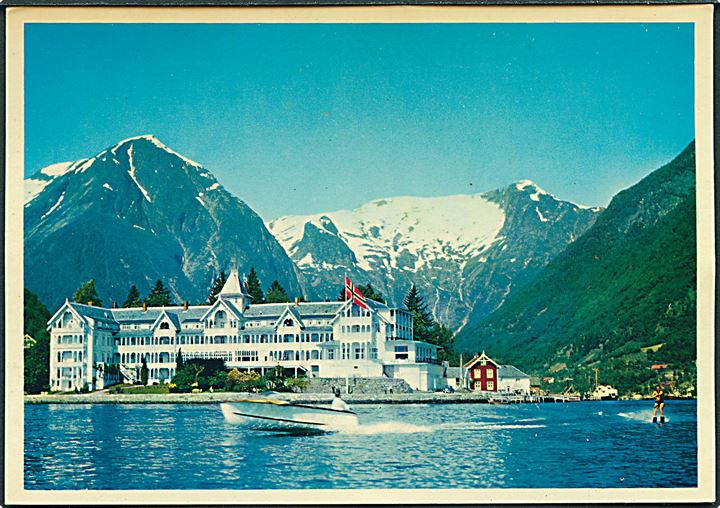 Kviknes Hotel, Balestrand i Sognefjorden, Norge. Normanns Kunstforlag no. N-10-5. 
