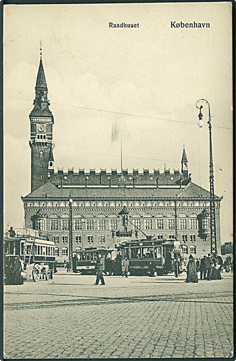 Sporvogne nr. 238 & 503 ved Raadhuset i København. C. R. no. 158. 