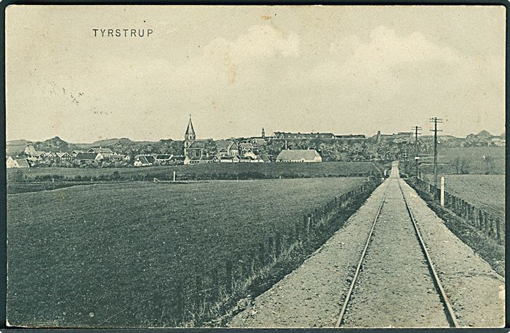Jernbaneskinner der fører mod Tyrstrup. F. Martin no. 70443. 