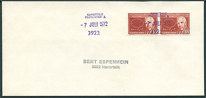 35 øre Niels Bohr i parstykke på brev annulleret med trodat stempel Nanortalik Poststation 3922 d. 7.7.1972 til Nanortalik.