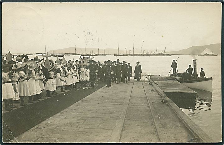 Island, Reykjavik, kong Fr. VIII’s besøg 1907. Fotokort u/no. Frankeret med 10 aur To Konger til Østrig. Kvalitet 7