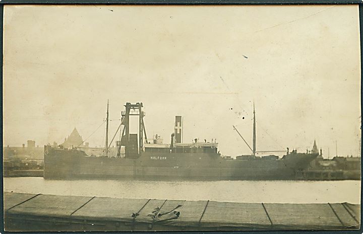 “Halfdan”, S/S, Skjold D/S (1906-1916). Sænket af tysk ubåd UB37 i Kanalen d. 6.12.1916. Fotokort u/no. Kvalitet 7