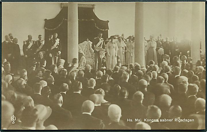 Kong Chr. X oplæser trontalen ved Rigsdagens åbning d. 5.10.1920. J. Chr. Olsen no. 36. Kvalitet 9