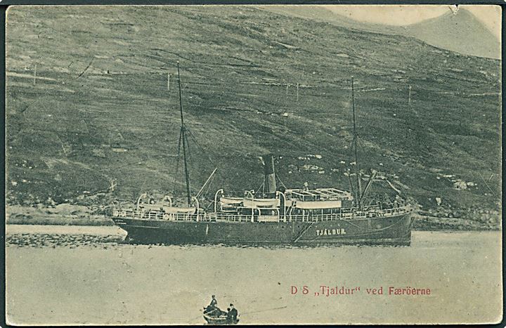 “Tjaldur”, S/S, ved Færøerne. Foto A. Brend u/no. Lille rift. Kvalitet 6