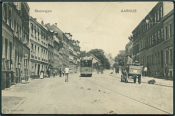 Aarhus, Skovvejen med sporvogn no. 20. Stenders no. 2085. Kvalitet 7