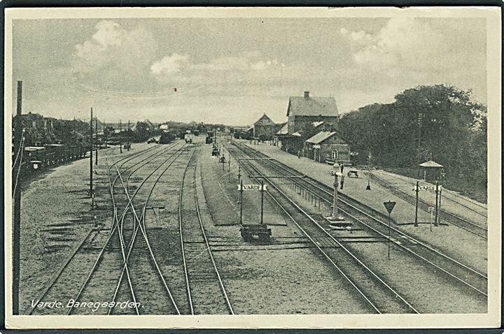 Varde station og jernbaneterræn. Rudolf Olsen no. 3128. Kvalitet 8