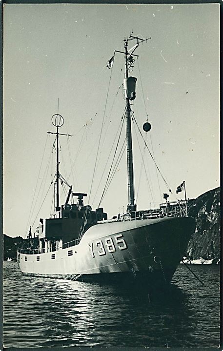 Dansk Marine. “Mallemukken” (Y385) inspektionskutter ved Grønland 1960-1991. Fotokort u/no. Kvalitet 8