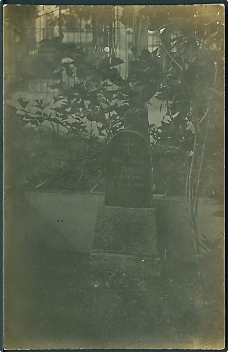 D.V.I., St. Croix, Frederiksted. Anne Sofie Pade (1906-1907) gravsted. Fotokort u/no. Kvalitet 7