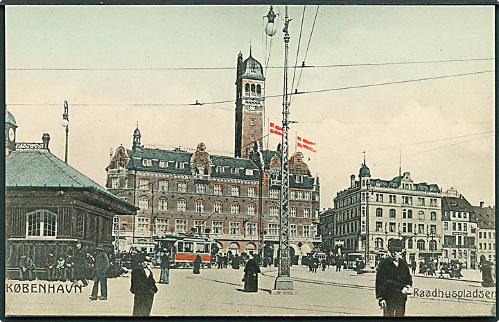 Sporvogne ved Raadhuspladsen i København. Alex Vincents no. 4043.