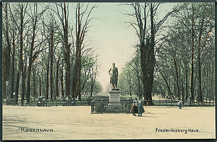 Frederiksberg Have i Københavnmed statue af Statue af Frederik 6. Alex Vincents no. 4022. 
