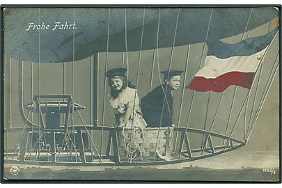 Frohe Fahrt. Børn i luftballon. N. P. G. no. 1163/3. Fotokort. Afrevet mærke. 