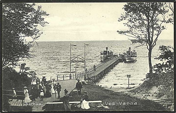 Turbådene lægger til ved Varne, Aarhus. Stenders no. 13313.