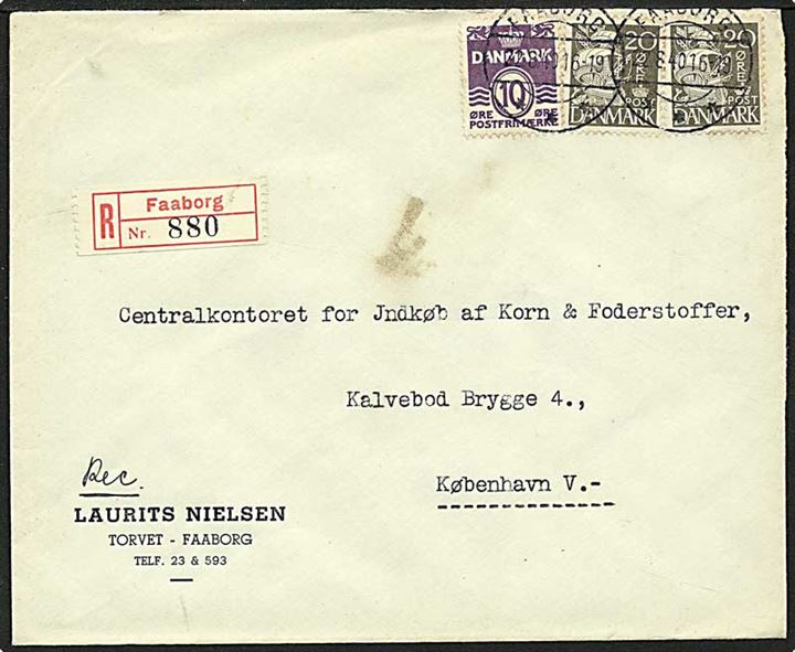 10 øre violet bølgelinie og 20 øre grå karavel på Rec. brev fra Faaborg d. 22.8.1940 til København.