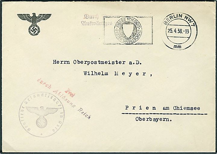 Ufrankeret fortrykt tjenestekuvert sendt som diplomatisk kurérpost fra Det tyske Gesandtskab i Oslo via det tyske Udenrigsministerium Auswärtiges Amt og stemplet i  Berlin NW7 d. 25.4.1938 til Prien, Tyskland. 