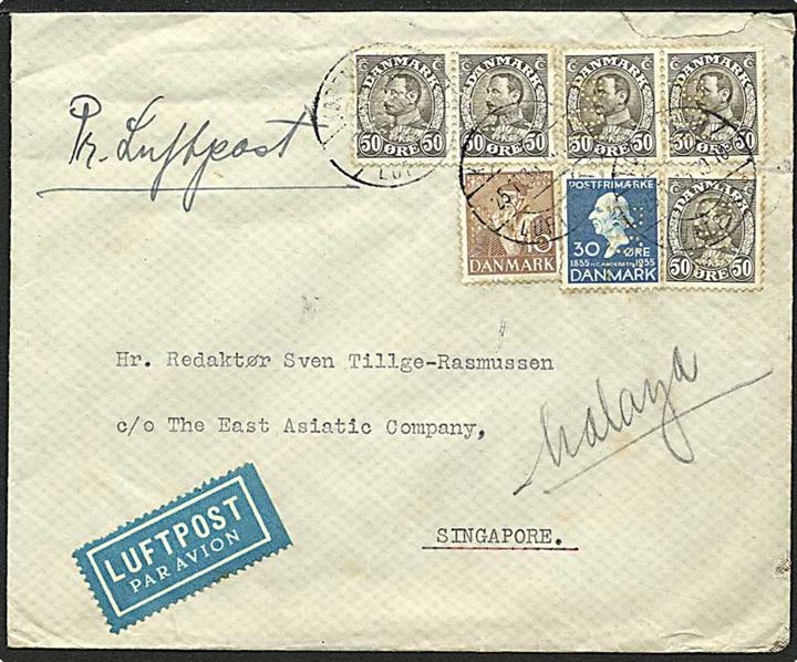 10 brun Hans Tavsen, 30 øre blå H.C. Andersen og 50 øre grå Chr. X på luftpost brev fra København d. 25.11.1936 til Singapore. Mærkerne med perfin K33.