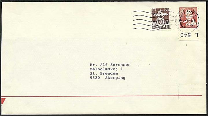 50 øre brun bølgelinie og 2,50 kr. rød Dr. Margrethe på brev fra Ålborg d. 1.x.1988 til Skørping. Mærkerne med perfin L17 - Den danske Bank.