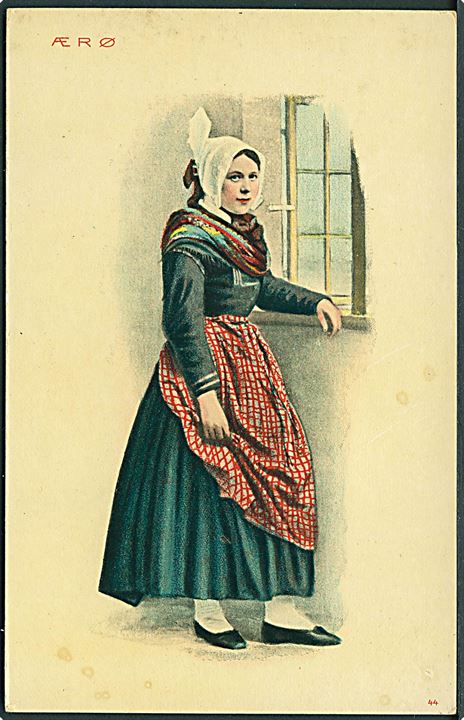 Kvinde fra Ærø i nationaldragt. Stenders nationale postkort no. 44.