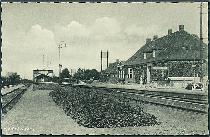 Stationen i Hedehusene. Aage Skov no. 17013.