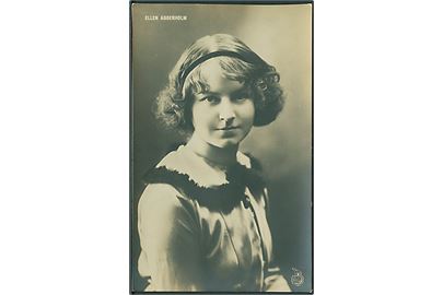 Ellen Aggerholm 1882 - 1963 (var en dansk skuespillerinde). Nordisk Films Compagni u/no. Fotokort.  