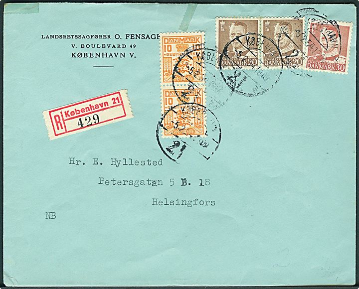 20 øre (2) og 30 øre Fr. IX, samt 10 øre Gebyrmærke i parstykke på anbefalet brev fra København 21 d. 5.2.1954 til Helsingfors, Finland. Tape i toppen.