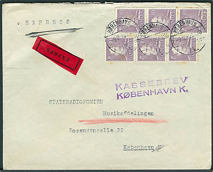 10 øre Chr. X (5) på ekspresbrev fra København d. 9.12.1945 til Statsradiofonien, København. Violet stempel Kassebrev / København K.