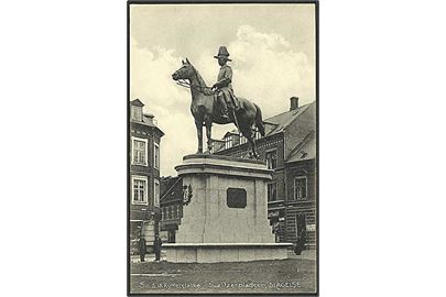 Chr. d. IX statue på Svetzerpladsen i Slagelse. K. Skaarup no. 22331.