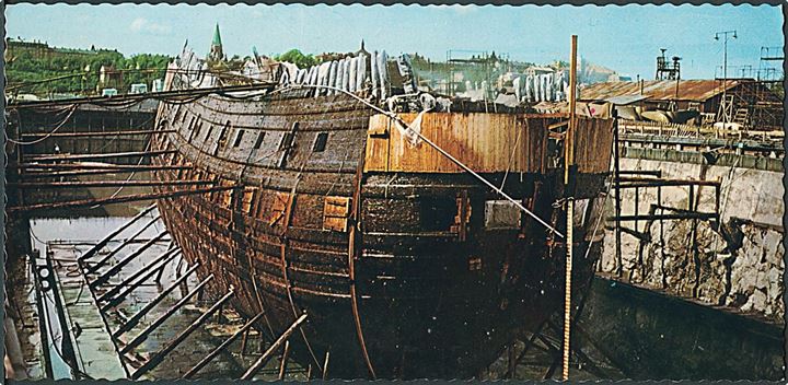 Det svenske orlogsskib Wasa efter den er bjærget 1961. Sjóhistoriska Muséet - Wasavarvet no. 1133/1. 21,4 x 10,3 cm. 