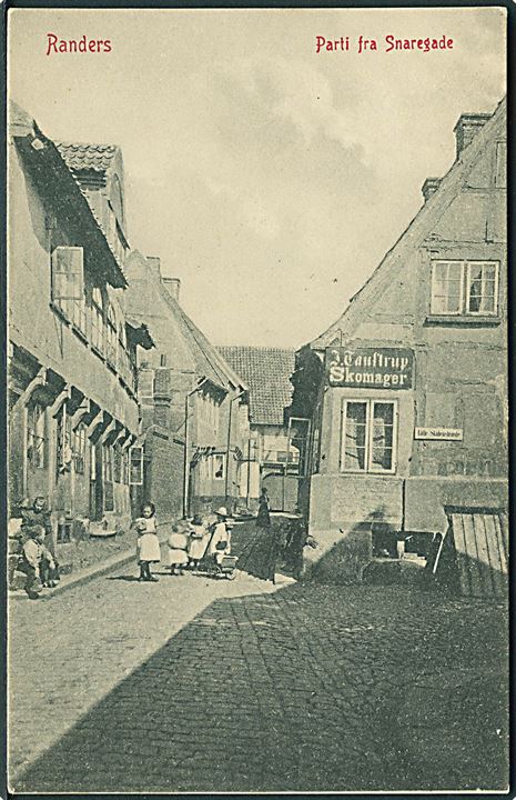 Parti fra Snaregade i Randers. Warburgs Kunstforlag no. 1377.