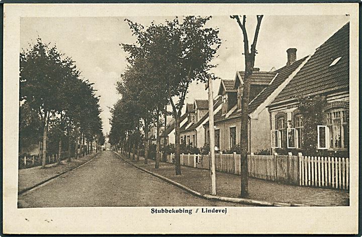 Lindevej i Stubbekøbing. Niels Bruuns Forlag no. 29284.