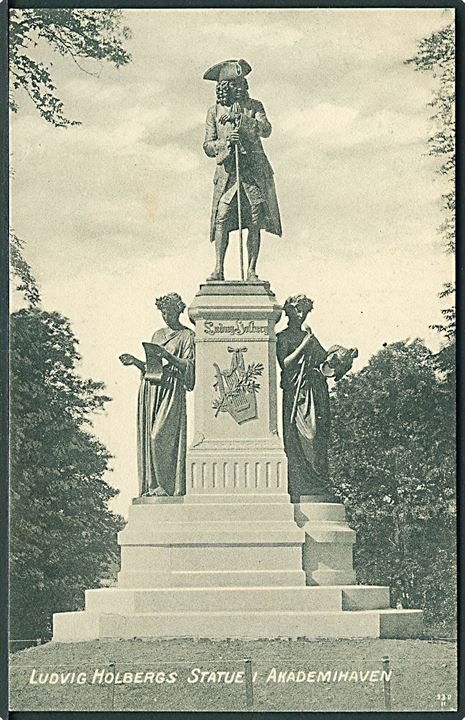 Ludvig Holbergs Statue i Akademihaven, Sorø. Niels P. Larsens Forlag, serie II no. 5.