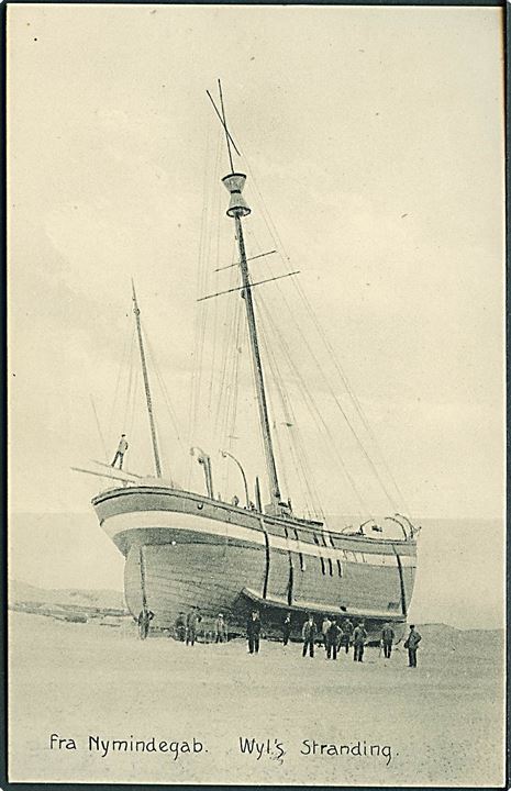 Fyrskibet “Vyl” strandet ved Nymindegab under orkanen d. 3.12.1909. N. F. Kastoft no. 21919. Kvalitet 10