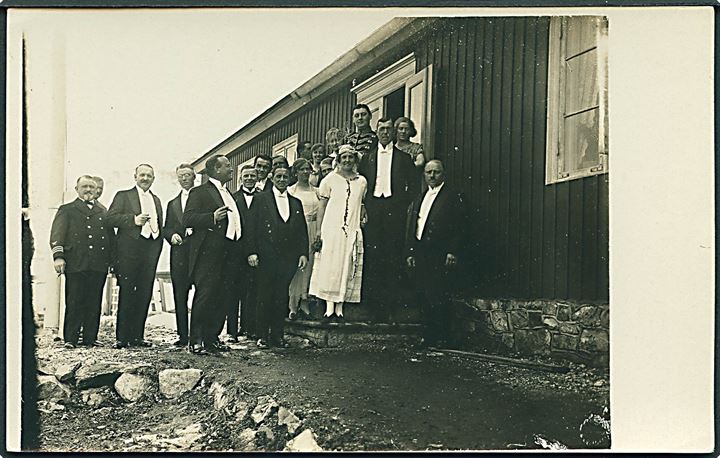 Ivigtut, Hanna og Oscar Corp’s bryllup d. 3.5.1925. Fotokort u/no. Kvalitet 9