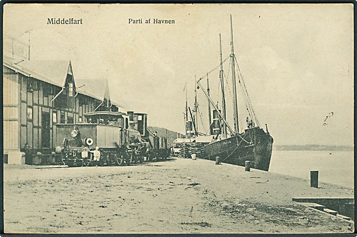 Middelfart, havneparti med damptog og S/S “Porth”. P. Alstrup no. 3047. Kvalitet 8