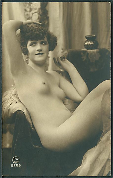 Erotik/Nudes. P. C. Paris no. 2225. Kvalitet 8