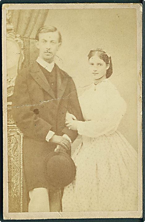 Prinsesse Dagmar og forlovede storfyrste Nikolai, død inden bryllup i 1865. J. Petersen. Kabinet foto. Kvalitet 6
