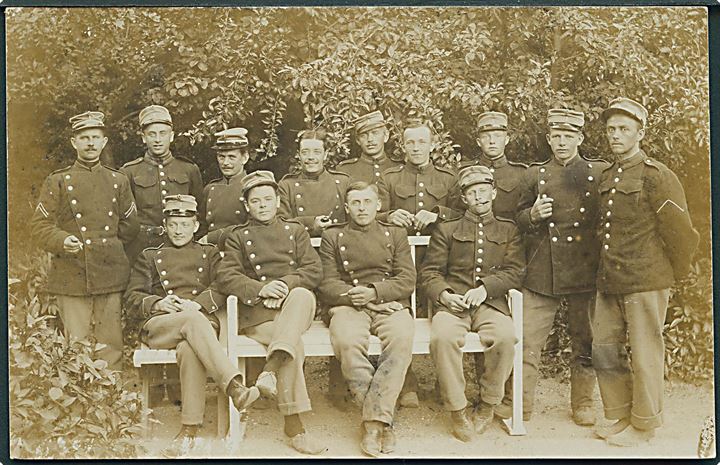 Soldater gruppe fra 1. Bataillon. Fotokort u/no.