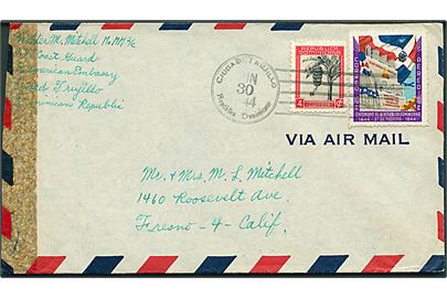 14 c. blandingsfrankeret luftpostbrev fra Ciudad Trujillo d. 30.6.1944 til Fresno, USA. Fra U. S. Coast Guard c/o American Embassy i Ciudad Trujillo. Spor efter amerikansk censur.