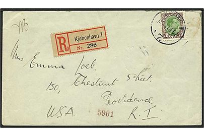 70 øre Chr. X single på anbefalet brev fra Kjøbenhavn d. 15.6.1921 via New York til Providence, USA. Ank.stempel på bagsiden. Let beklippet i top.