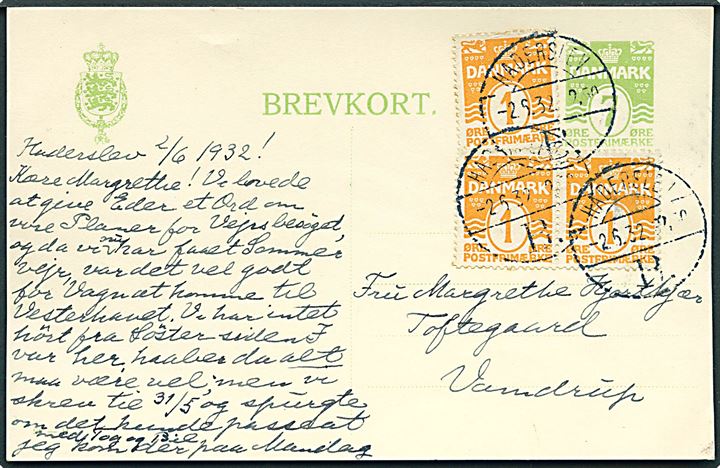 7 øre helsagsbrevkort (fabr. 96-H) opfrankeret med 1 øre Bølgelinie (3) annulleret med brotype Vd Haderslev B. d. 2.6.1932 til Vamdrup. Vanskeligt stempel.