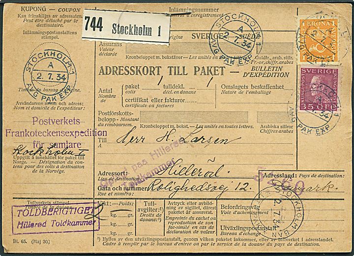 35 öre Gustaf og 1 kr. Posthorn på internationalt adressekort for pakke fra Stockholm d. 2.7.1934 via København til Hillerød, Danmark.