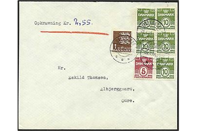 5 øre, 10 øre (5) Bølgelinie og 1 kr. Rigsvåben på 1,55 kr. frankeret brev med opkrævning fra Svendborg d. 20.4.1955 til Oure.