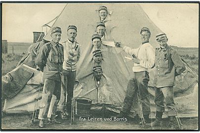 Fra Lejren ved Borris. Soldater laver sjov. Laurits Lind u/no. 