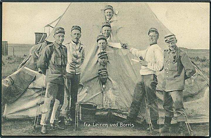 Fra Lejren ved Borris. Soldater laver sjov. Laurits Lind u/no. 