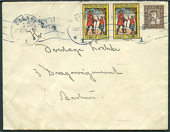 20 øre Chr. IV Postjubilæum og Julemærke 1924 (par) på brev fra Odense d. 20.12.1924 til 3. Dragonregiment i Aarhus.